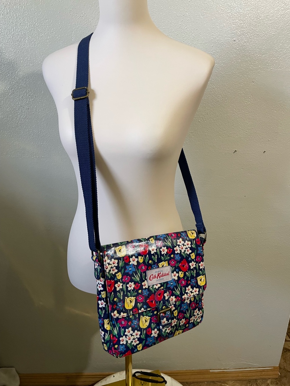 Cath Kidston Floral Waxed Cotton Crossbody Bag Navy Cottagecore English Country